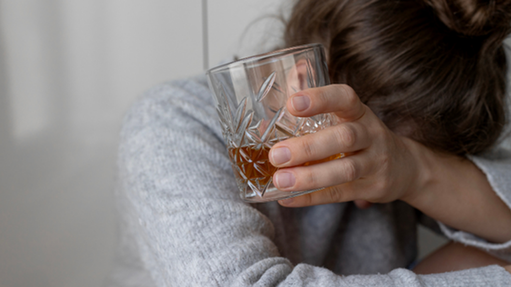 Aprovada lei para assistência a mulheres alcoolistas no SUS